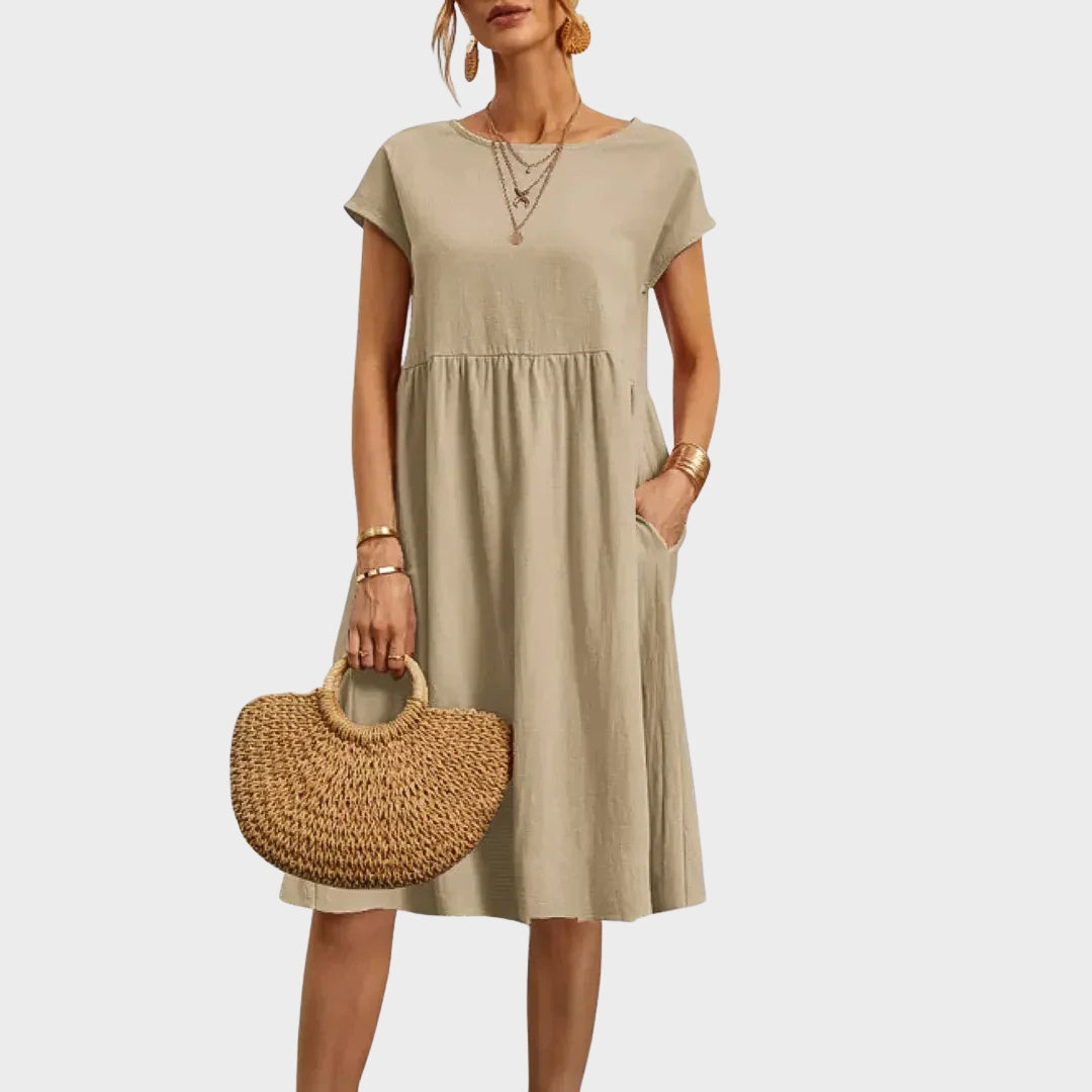 Ankica - Vestido simples com bolsos