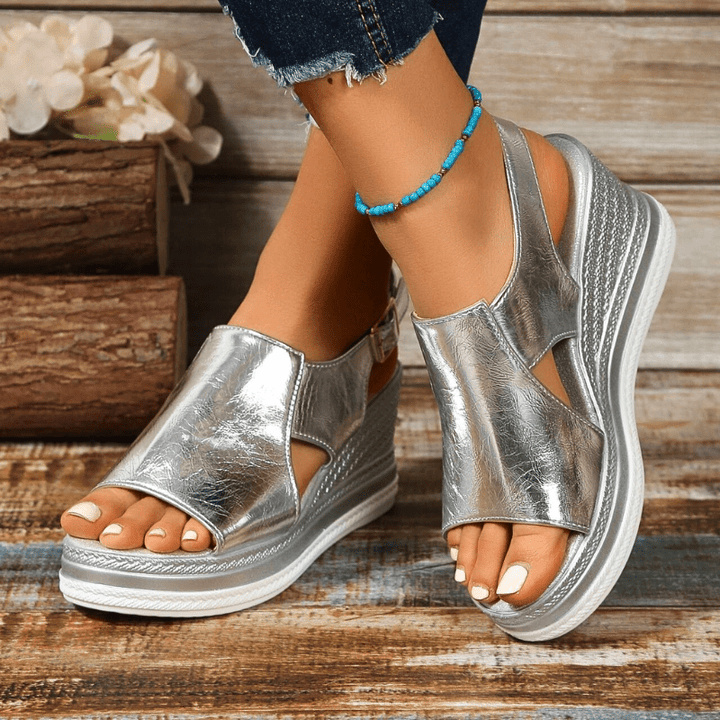 Baylie - Sandálias Estilosas Metálicas