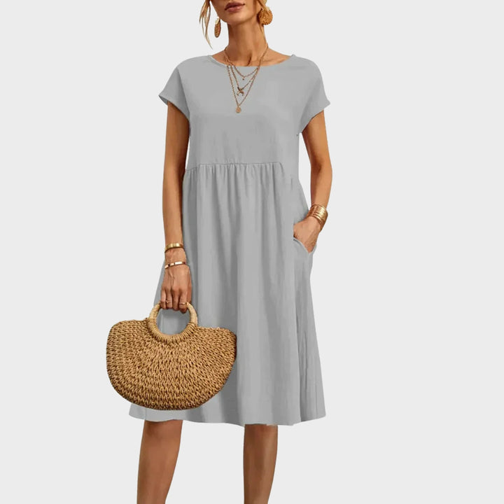 Ankica - Vestido simples com bolsos