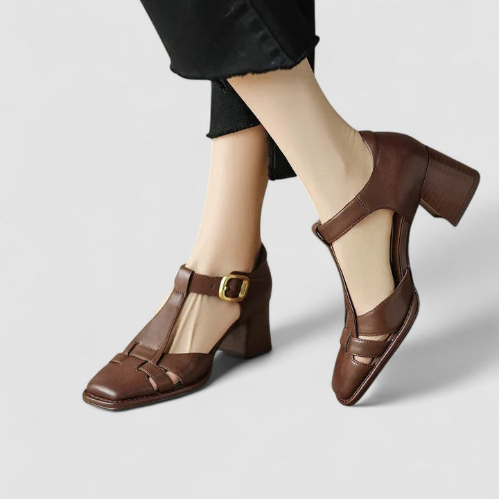 Scarlett – Sandálias ortopédicas T-Strap com blocos