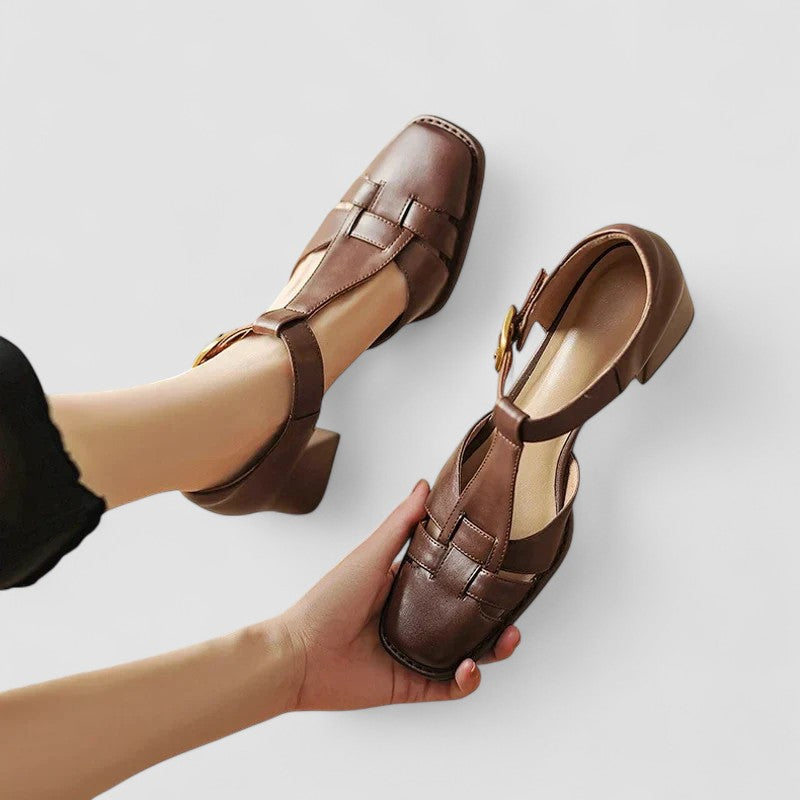 Scarlett – Sandálias ortopédicas T-Strap com blocos