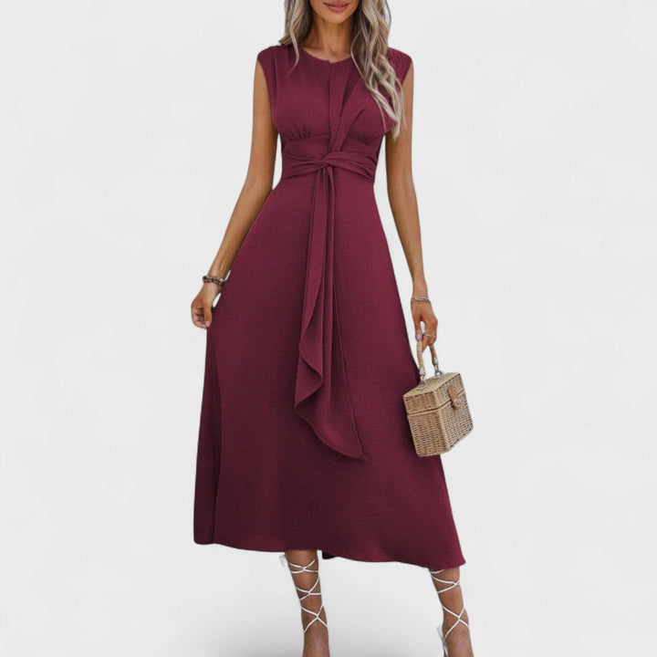 Andrea - Elegante vestido longo sem mangas com decote redondo