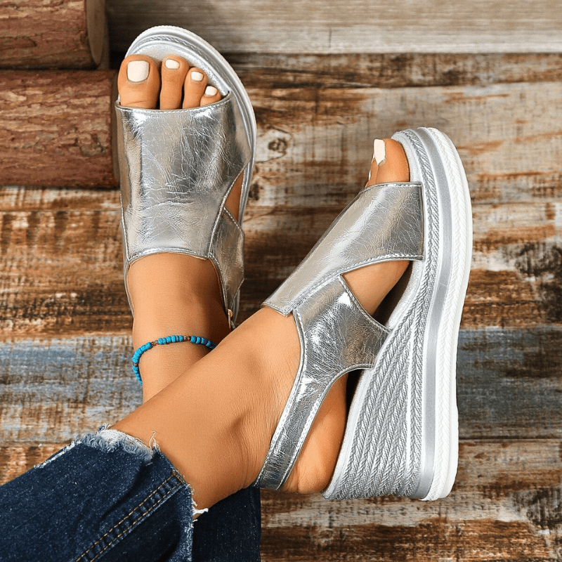 Baylie - Sandálias Estilosas Metálicas
