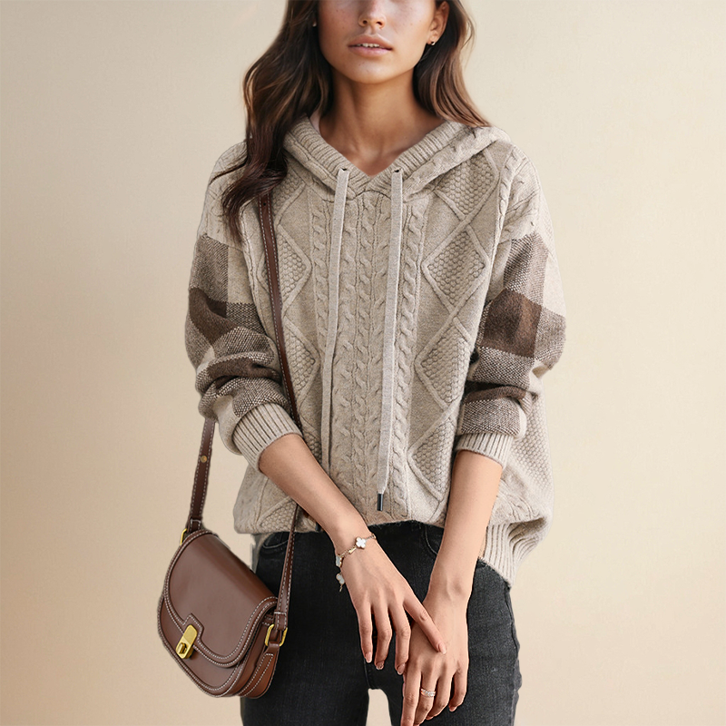 Emily | Pullover com Capuz Trançado