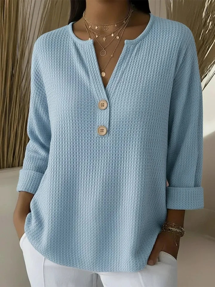 Lousia | T-shirt Henley com textura gofrada e botões