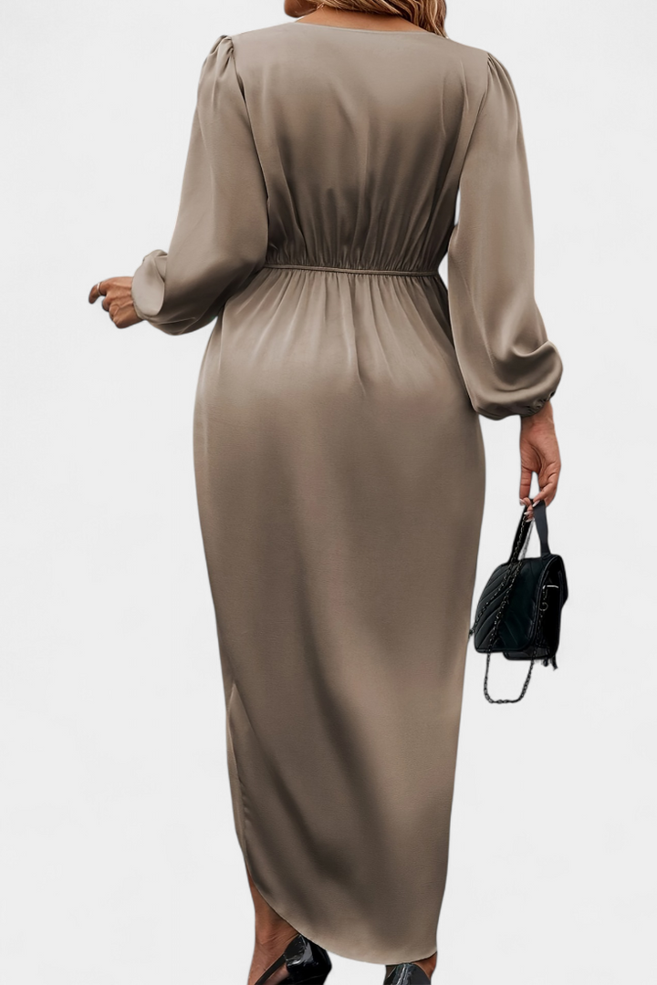 Andrea - Vestido Longo Elegante com Decote em V e Fenda Lateral